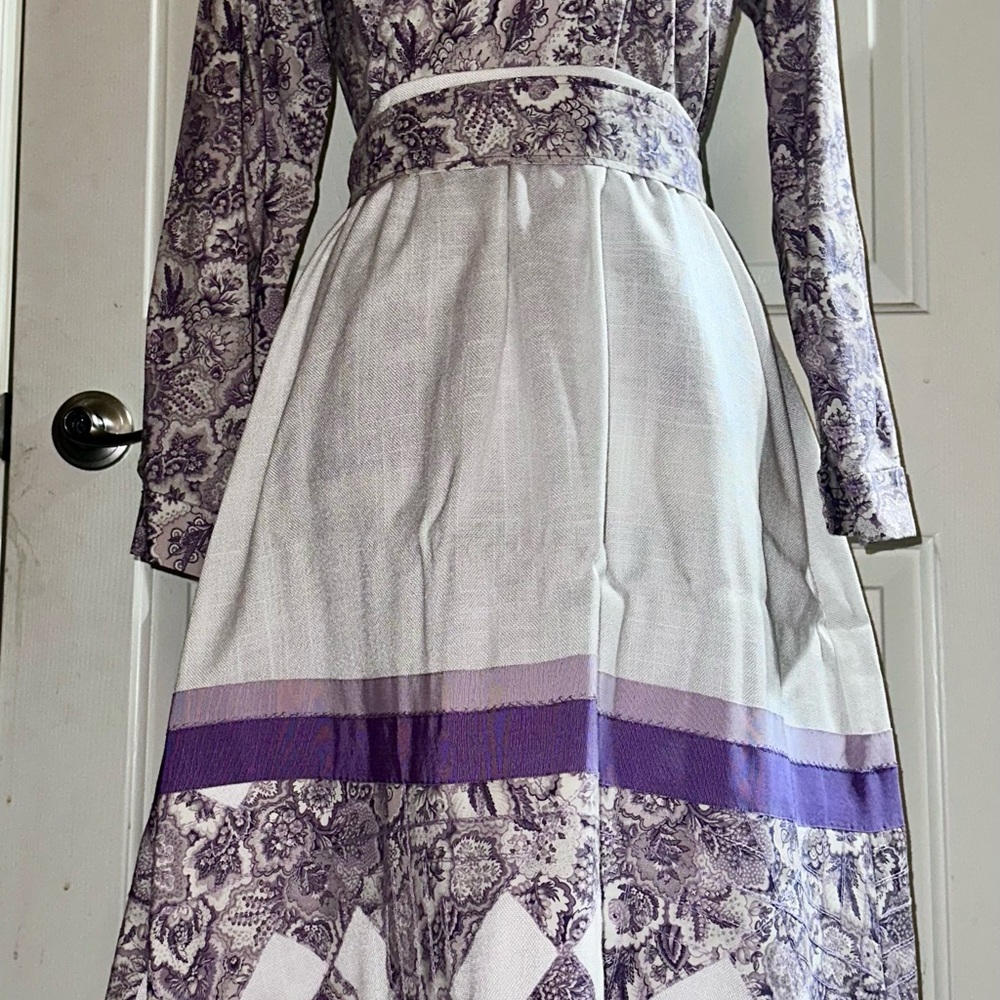 Vintage 1970’s Elegant Purple Floral Women's skirt - Picture 10 of 15